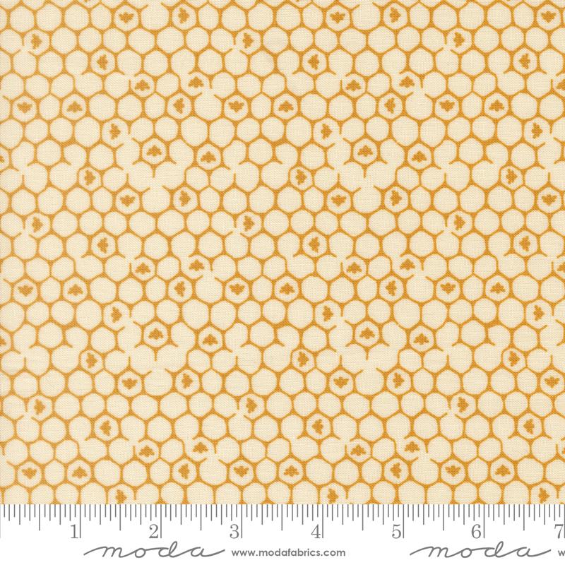 Wildbriar - Honeycomb Novelty Bees Porcelain - 43226 11-MO