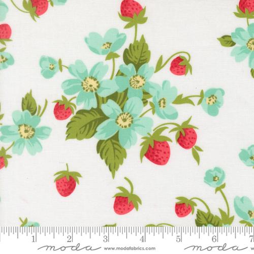 Bloomsberry - In Bloom Florals Strawberries White - 55350 11