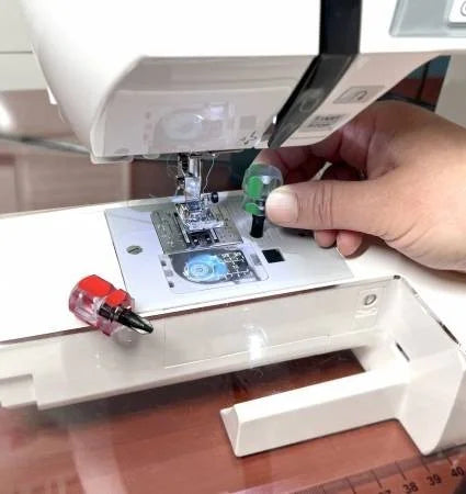 Compact Sewing Machine Screwdriver Set