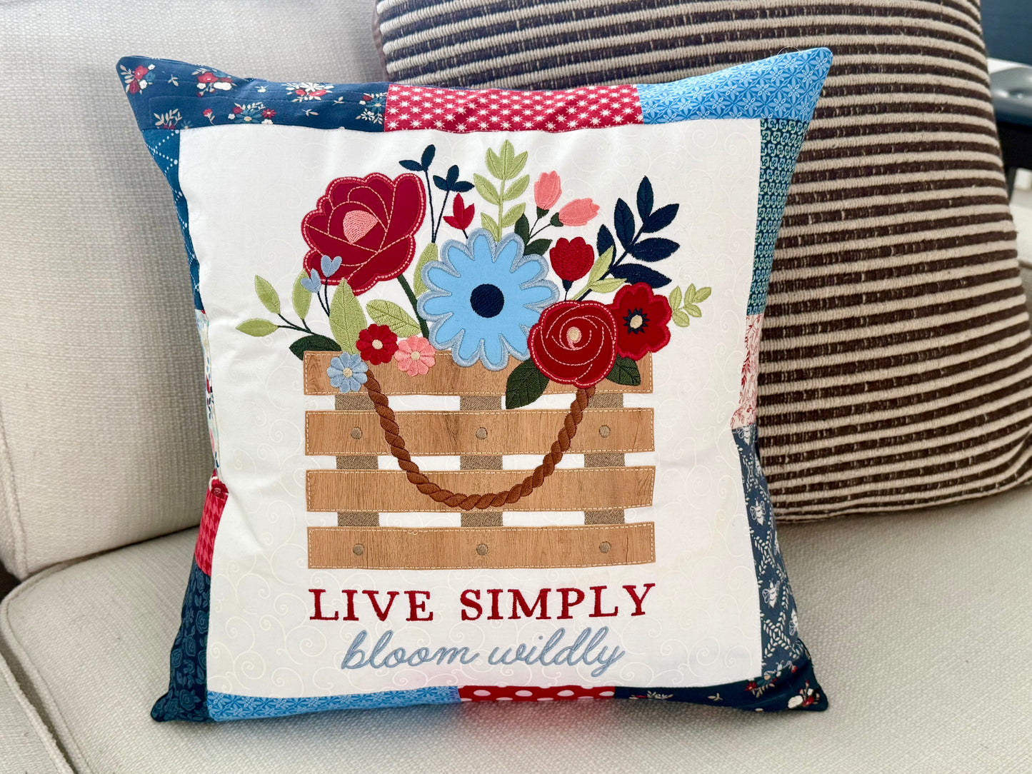 Country Blooms Applique Large-Scale Design