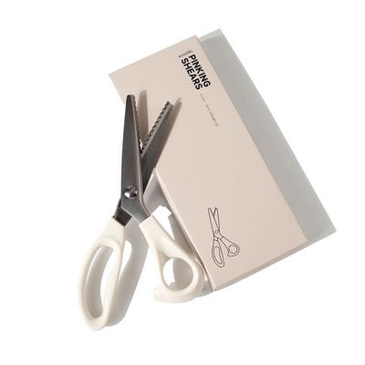 9in Pinking Shears Triangle Cut